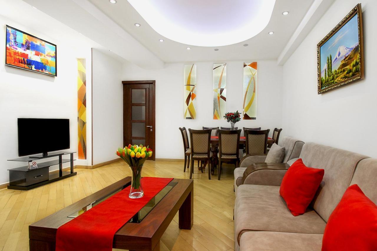 3 Bedroom Apartment Near Republic Square Ереван Экстерьер фото