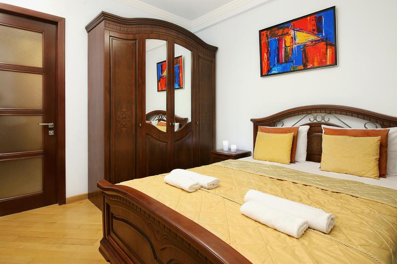 3 Bedroom Apartment Near Republic Square Ереван Экстерьер фото