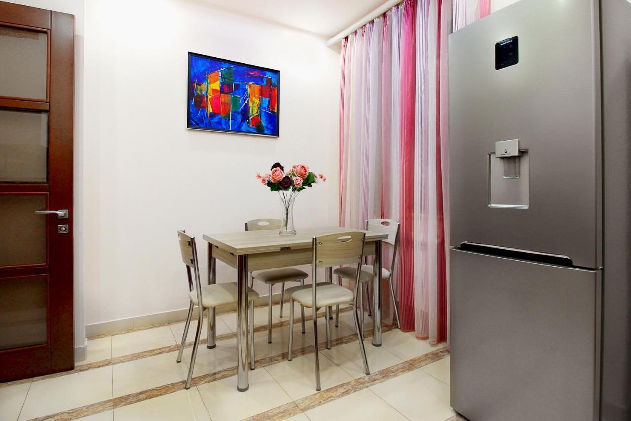 3 Bedroom Apartment Near Republic Square Ереван Экстерьер фото